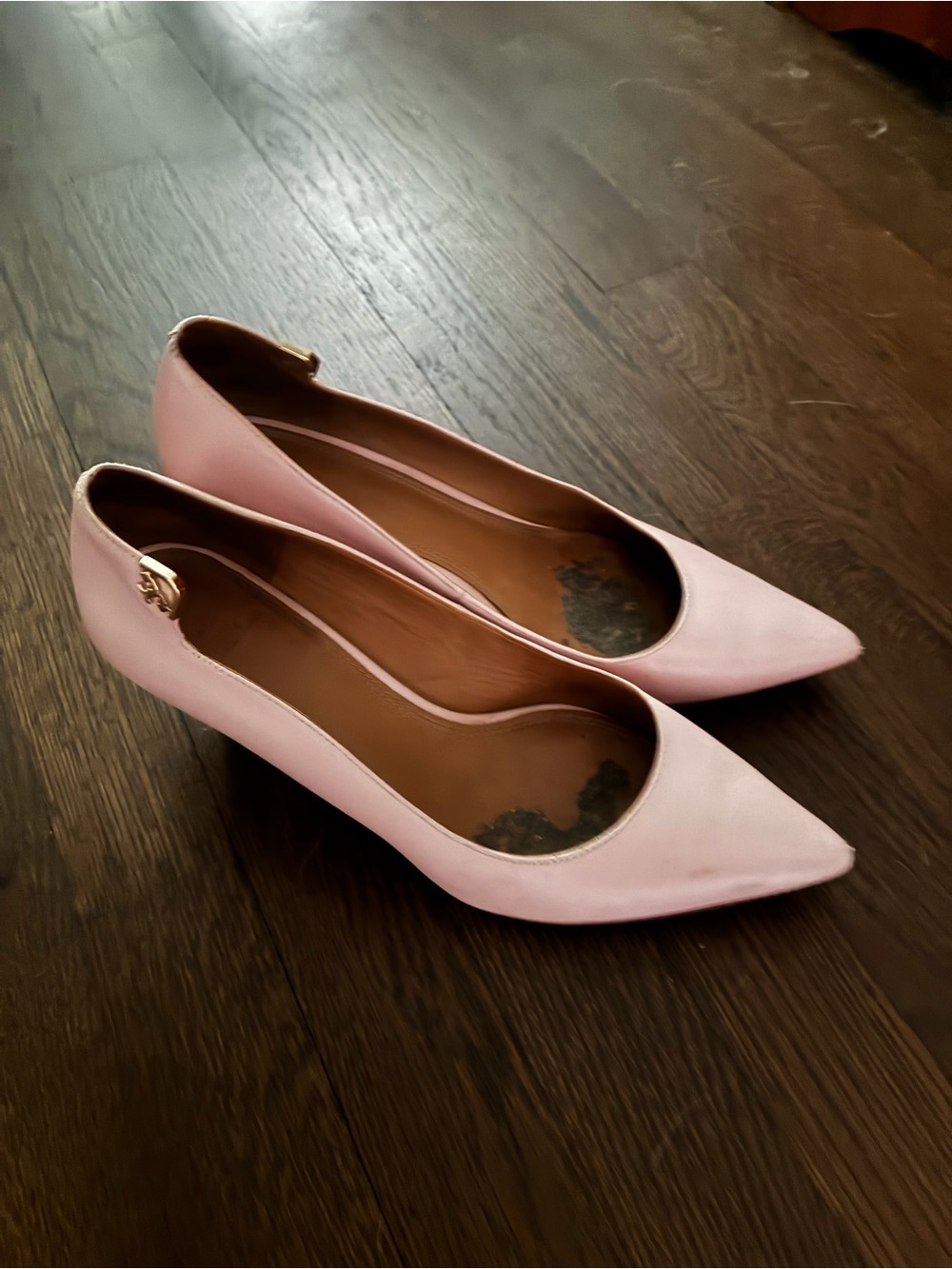 Classic Tory Burch Pointed Blush Heels with Gold Accent